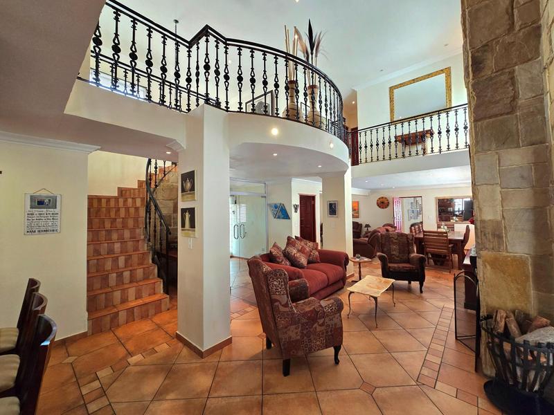 5 Bedroom Property for Sale in Golden Mile Western Cape